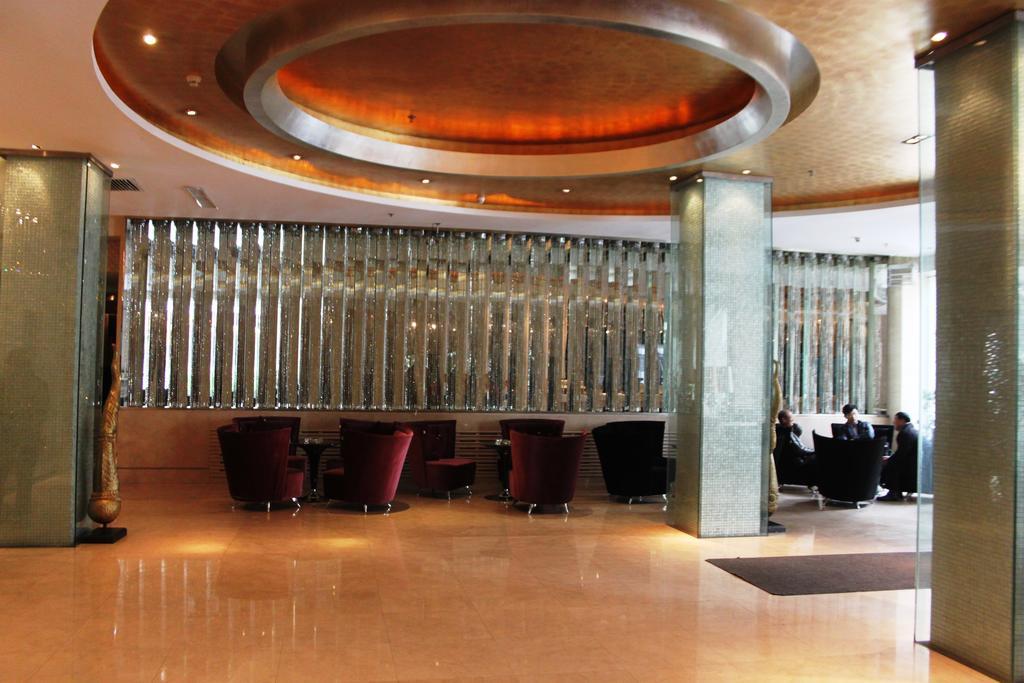 Harbin Yakelai Holiday Hotel מראה חיצוני תמונה