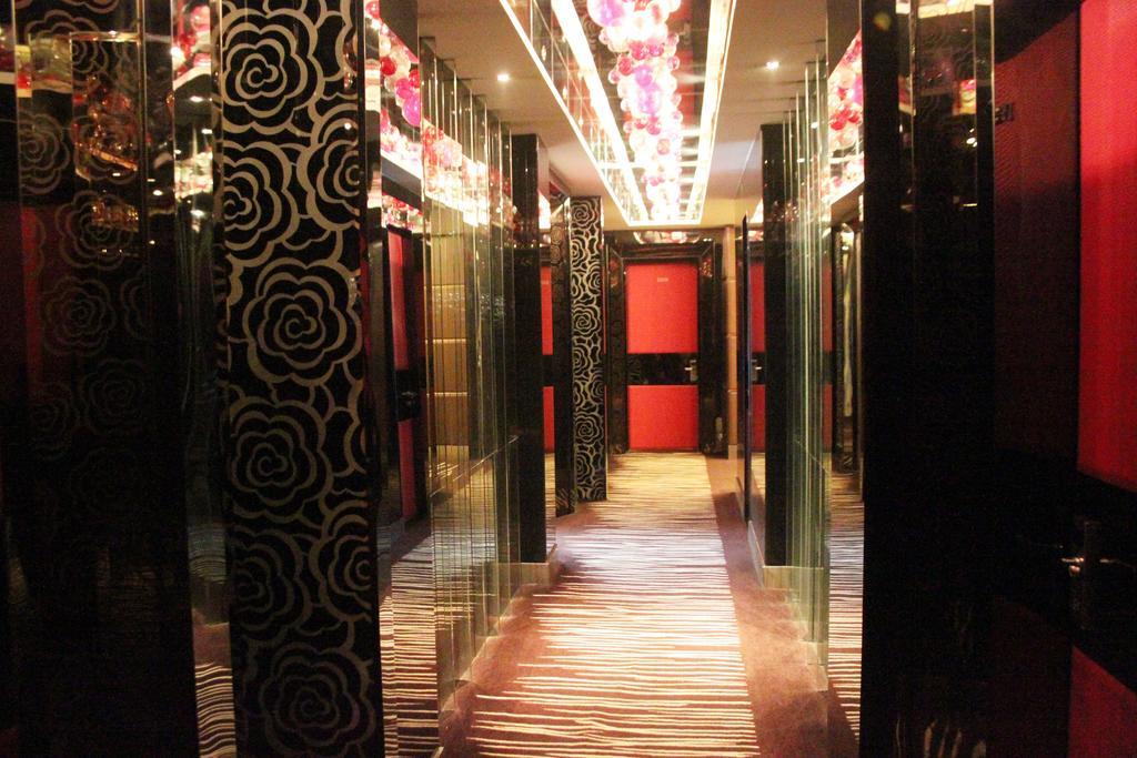 Harbin Yakelai Holiday Hotel מראה חיצוני תמונה